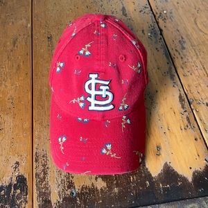 STL women’s cardinals hat